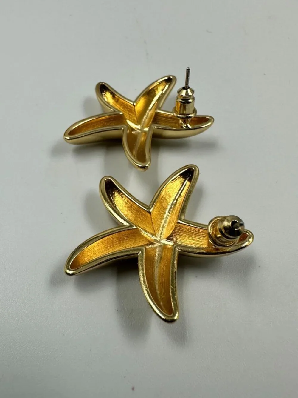 3/$30 Starfish Stud Earrings Gold Tone Pierced Post Nautical Sea Life